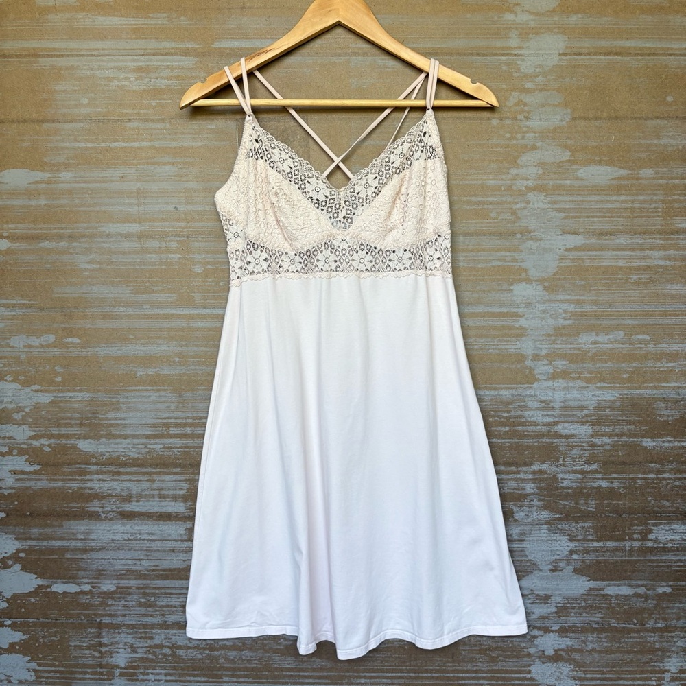 Eberjey Light Pink & White Lace-Trim Chemise